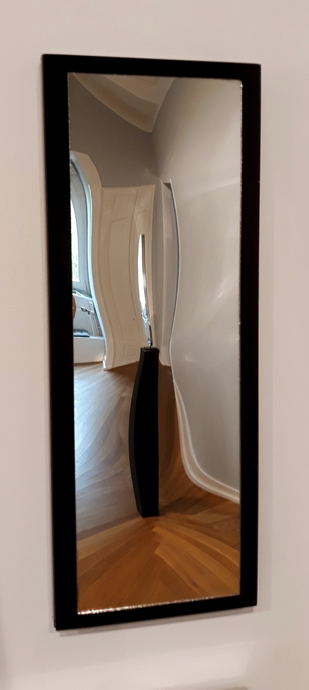 Victor Bonato Glas-Spiegel-Verformung